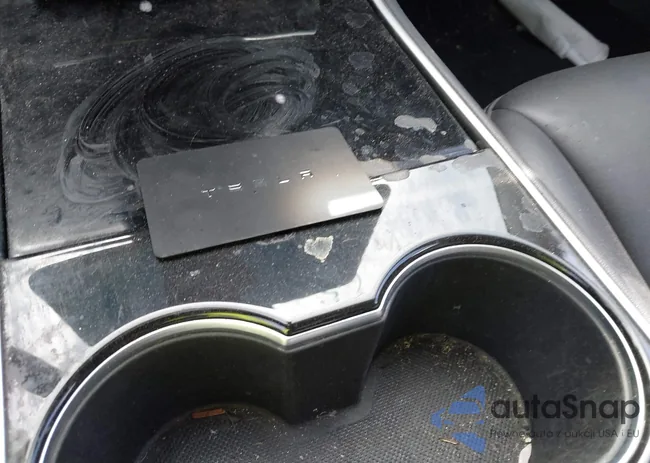 5YJ3E1EA9JF172973: 40624487