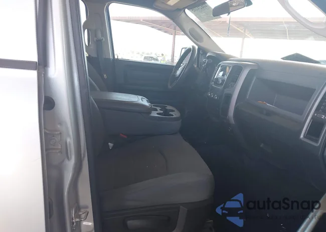 1C6RR6KT2ES185520: 40624205