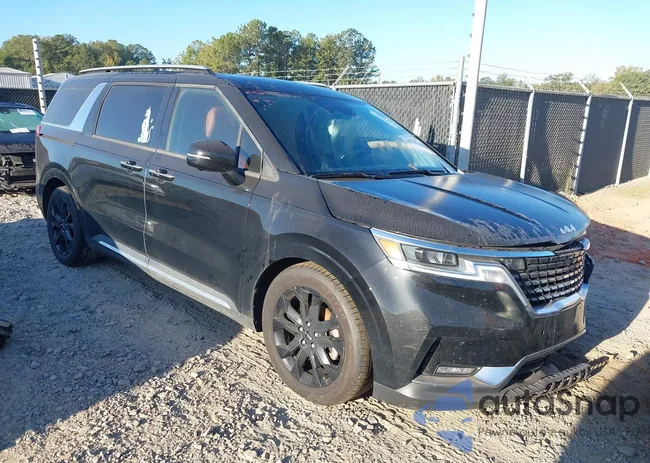 KNDNE5H30N6116595: 40627315