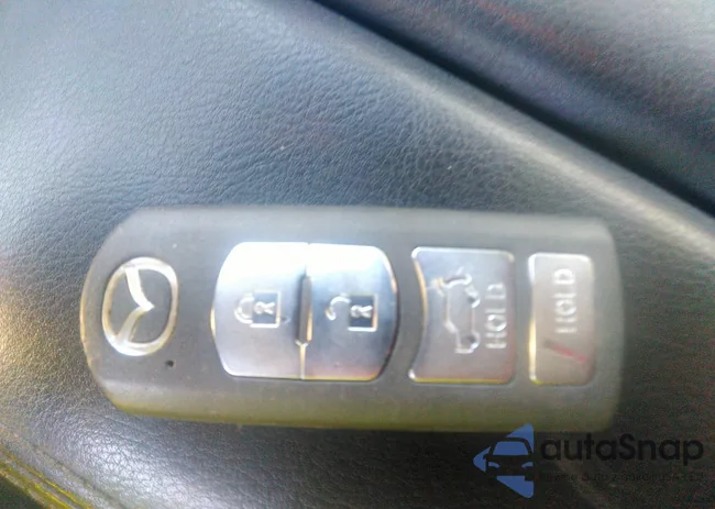 JM3TB2CA7B0330879: 40628534