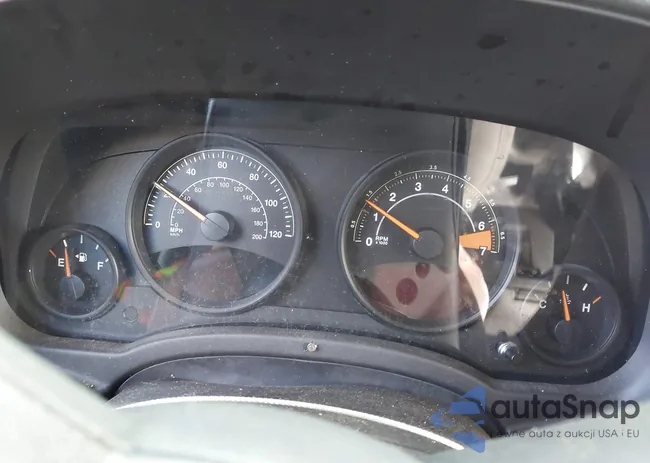 1C4NJRFB5GD674700: 40628768