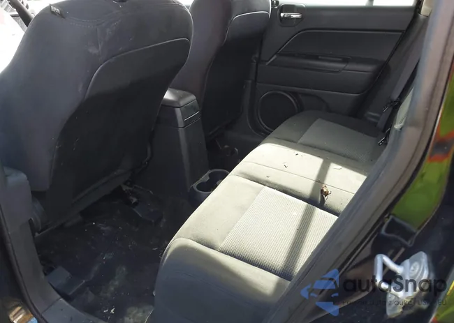 1C4NJRFB5GD674700: 40628768