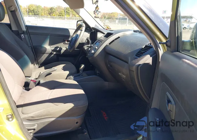 KNDJT2A50C7476214: 40630300