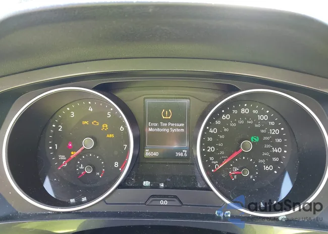 3VV2B7AX9JM142564: 40630666