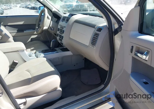 4M2CN9B70AKJ11449: 40631255