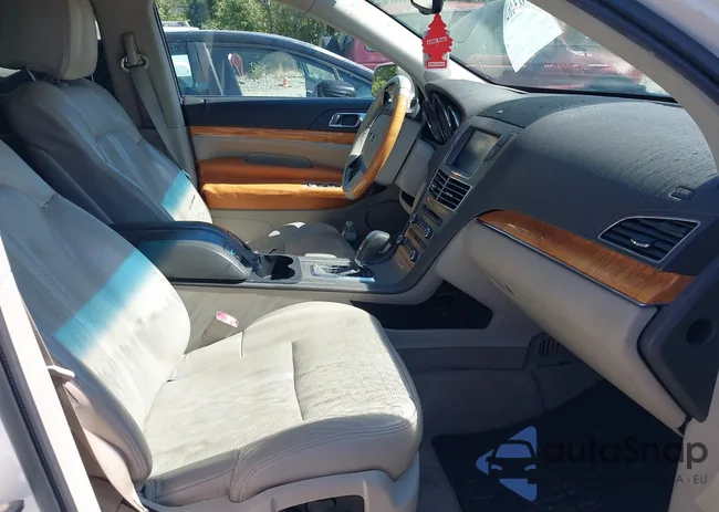 2LMHJ5FR2ABJ06095: 40634620