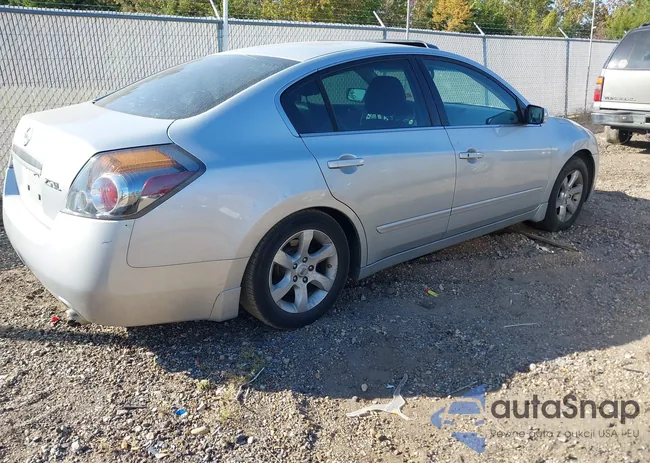 1N4AL21E18C164763: 40634626