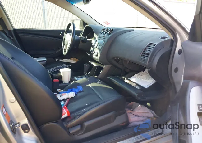 1N4AL21E18C164763: 40634626