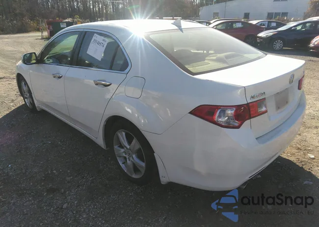 JH4CU26689C005823: 40638463