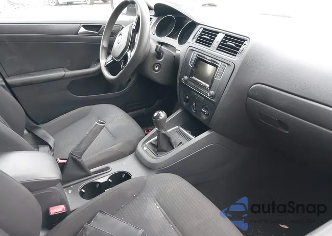 3VW167AJ0GM264536: 40639297