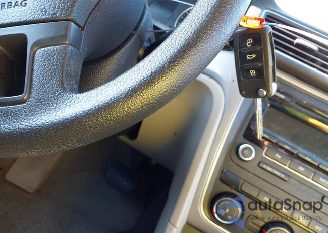 1VWAS7A30FC013870: 40640412