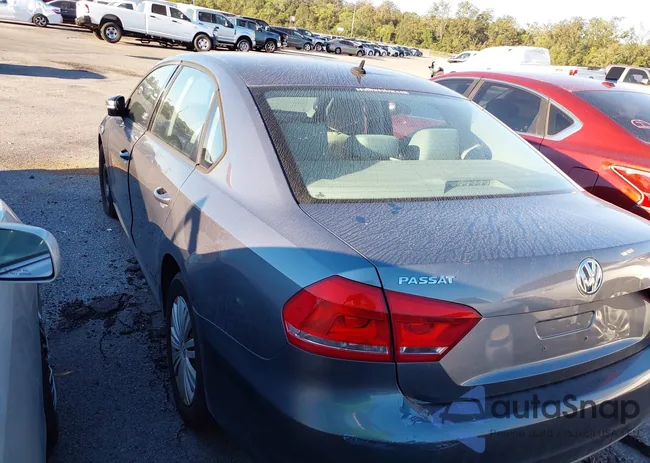 1VWAS7A30FC013870: 40640412