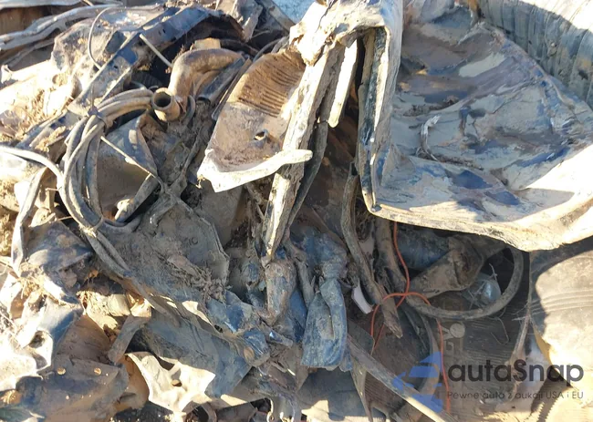 1GCEK14H3DF324603: 40640202