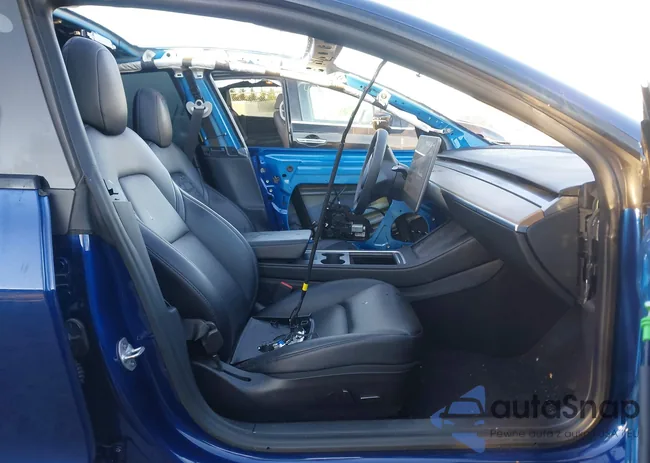 5YJ3E1EC2MF063373: 40641757