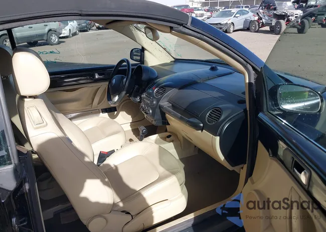 3VWRW3AL0AM008949: 40641104