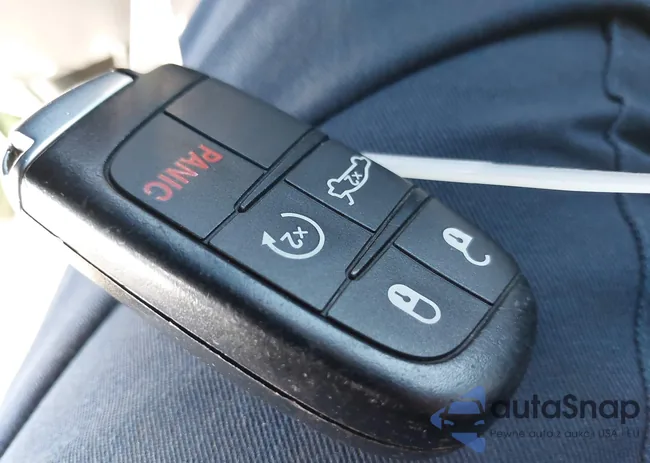 2C3CDXCT8KH748482: 40642774