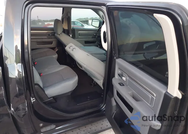 1C6RR6LT2KS564298: 40642049