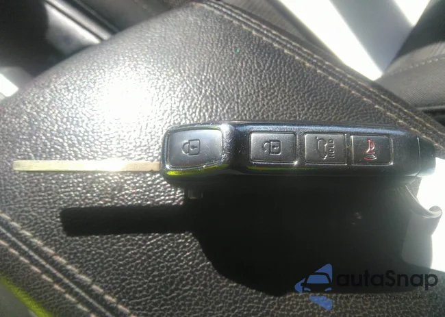 KNDCB3LC1M5469248: 40643795