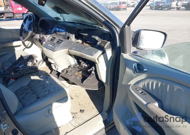 5FNRL38668B408931: 40643829