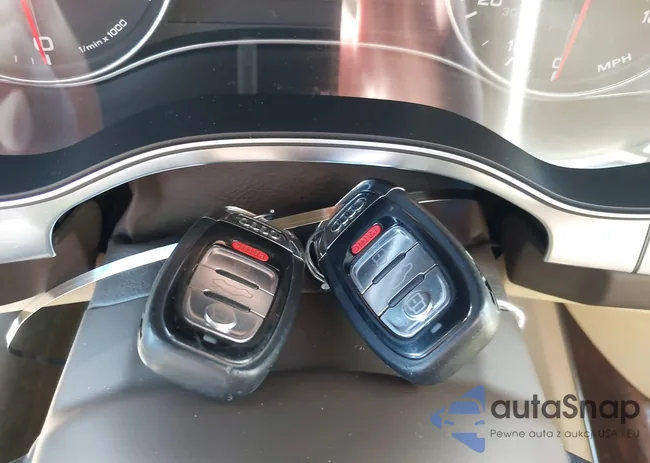 WAUYGAFC1CN155098: 40643913