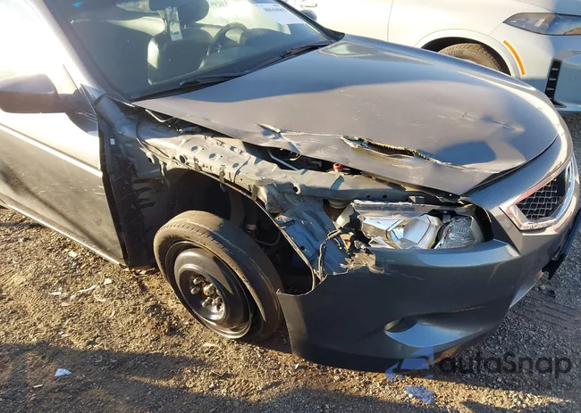 1HGCS2B83AA004319: 40644065