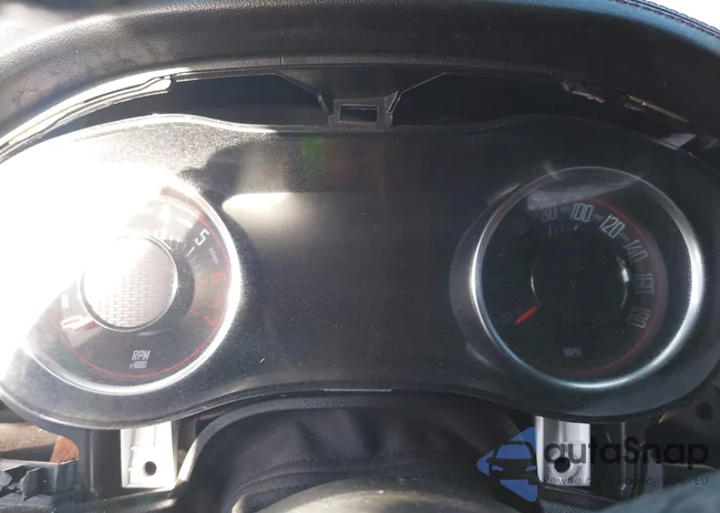 2C3CDZFJXNH261035: 40649779