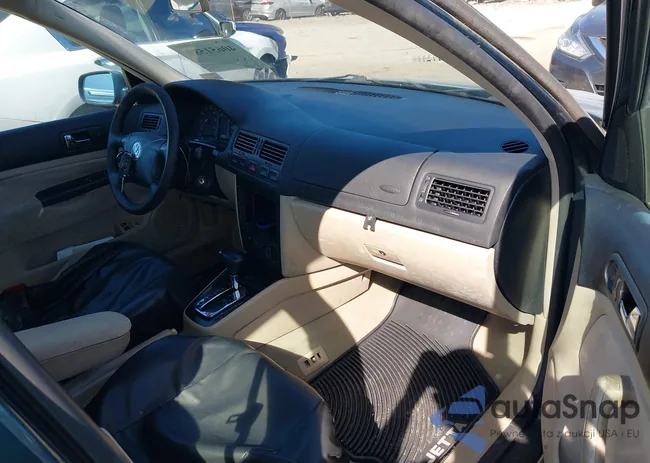 3VWSK69MX2M073952: 40651589