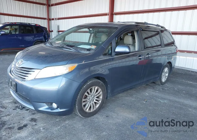 5TDYK3DC9FS654326: 40652435