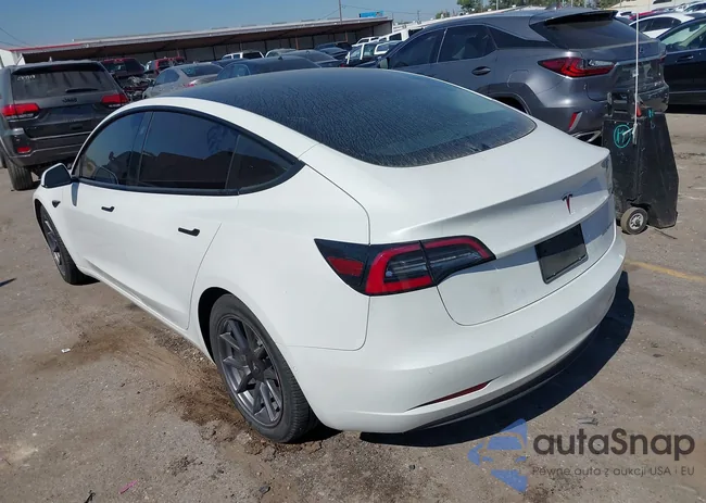 5YJ3E1EBXMF984165: 40656498