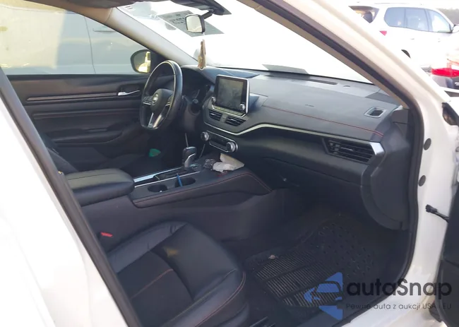 1N4BL4CV8NN340768: 40657228