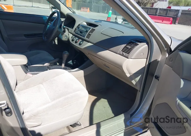 4T1BE32K14U906582: 40658373