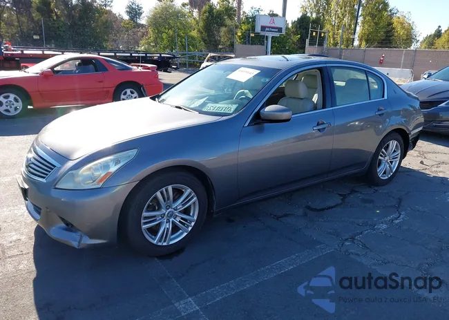 JN1DV6AP1CM812280: 40659143