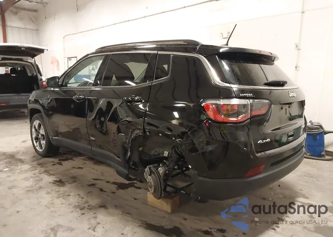 3C4NJDCB4JT453887: 40658824