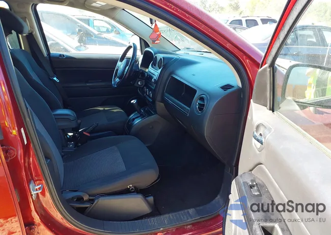 1C4NJCEA8CD706815: 40661572