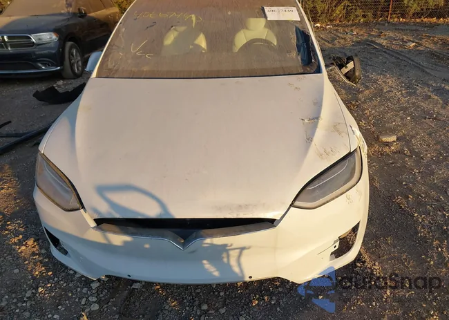 5YJXCBE20HF050017: 40667440