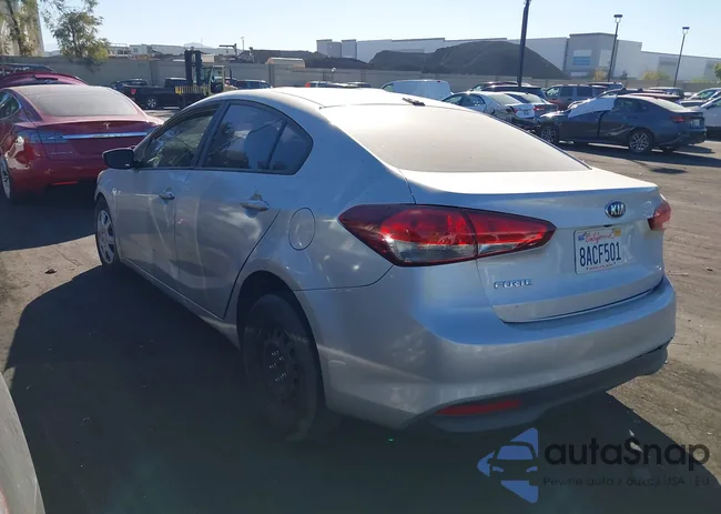 3KPFL4A72HE050695: 40667020