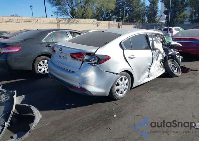 3KPFL4A72HE050695: 40667020