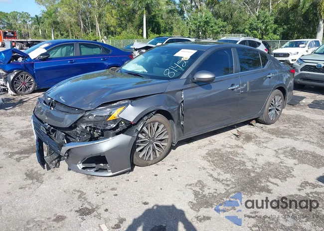 1N4BL4DV8RN398142: 40669119