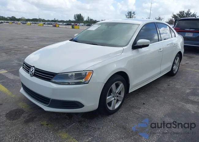 3VWLL7AJ2EM266867: 40669372