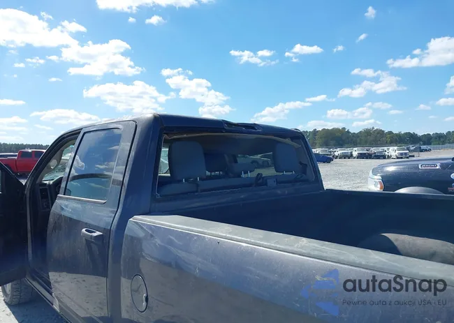 3C6RR7KT4HG722826: 40670445