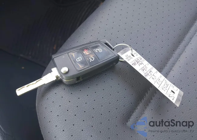 3VWH17AU7HM508594: 40670738