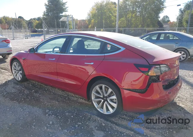 5YJ3E1EA5JF011035: 40670739