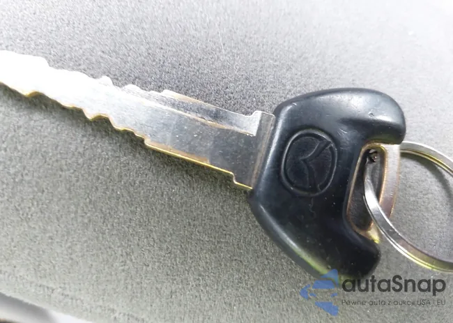 JM1BJ226720500422: 40671032