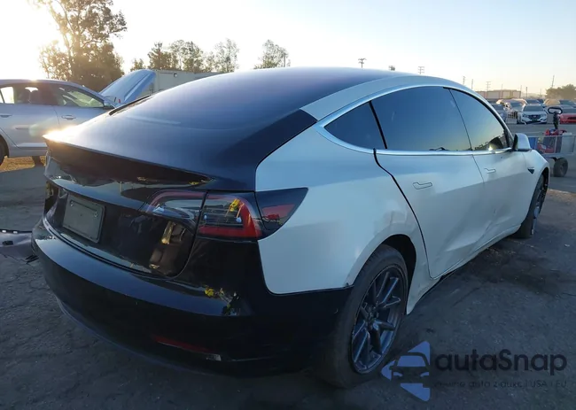 5YJ3E1EB0JF144438: 40673118