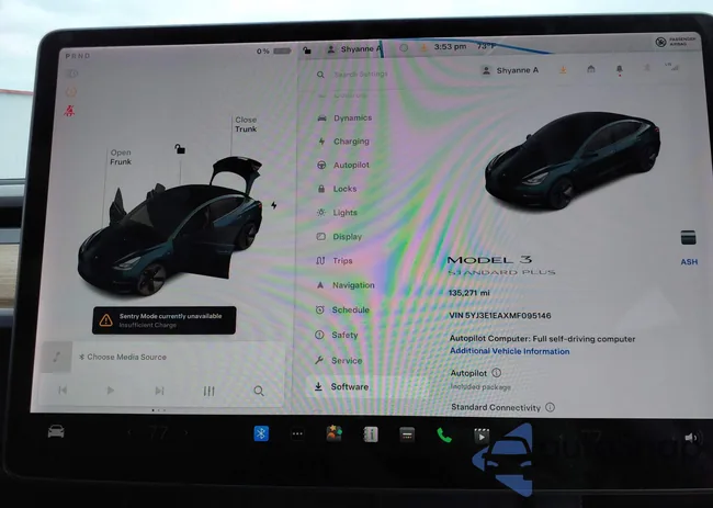 5YJ3E1EAXMF095146: 40673759