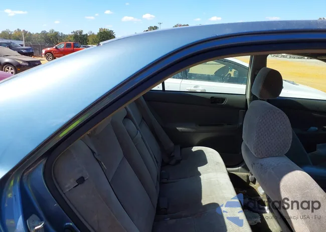 4T1BE32K52U616181: 40676289