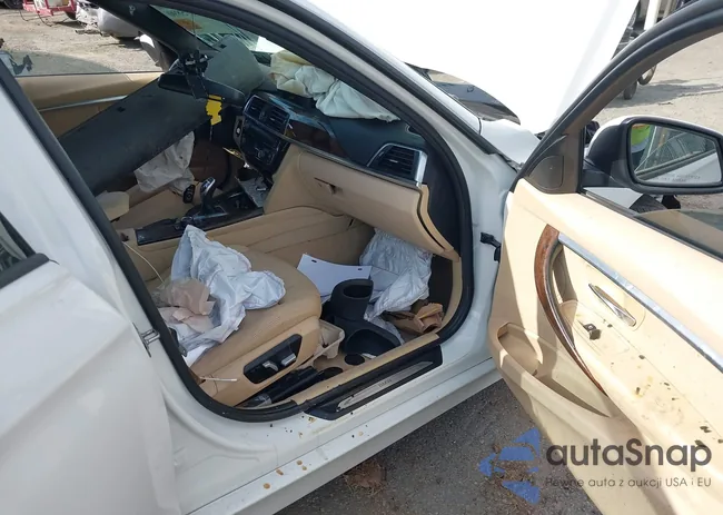 WBA8E9C53GK644183: 40675890