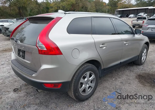 YV4952DL9B2208956: 40677294