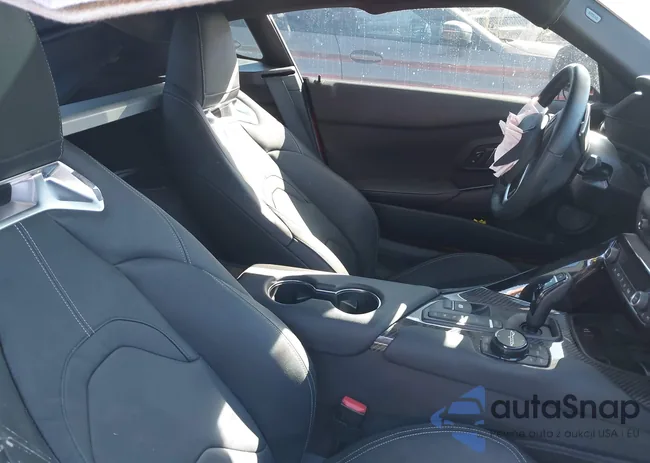 WZ1DB0G06RW065738: 40679311