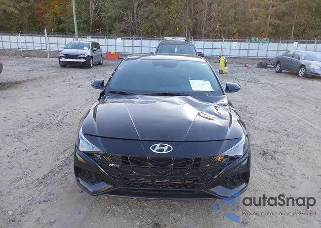 KMHLR4AF3PU581327: 40680258